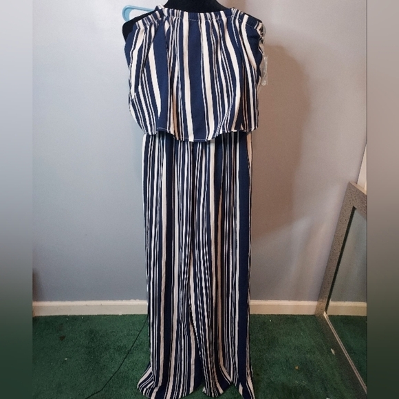 Time And Tru Blue/White Stripped Jumpsuit NWT Size Medium - Picture 1 of 8